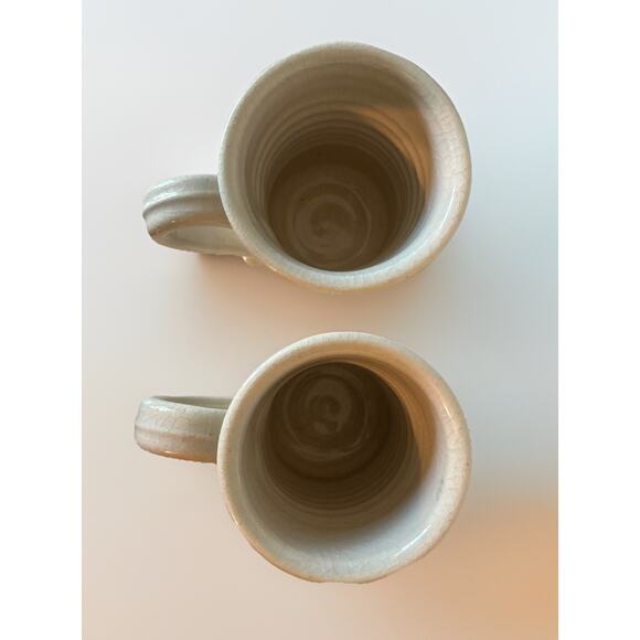 2 Chatham Art Pottery Stoneware Hydrangea Large Coffee Mugs Signed Gill Wilson - Picture 4 of 5